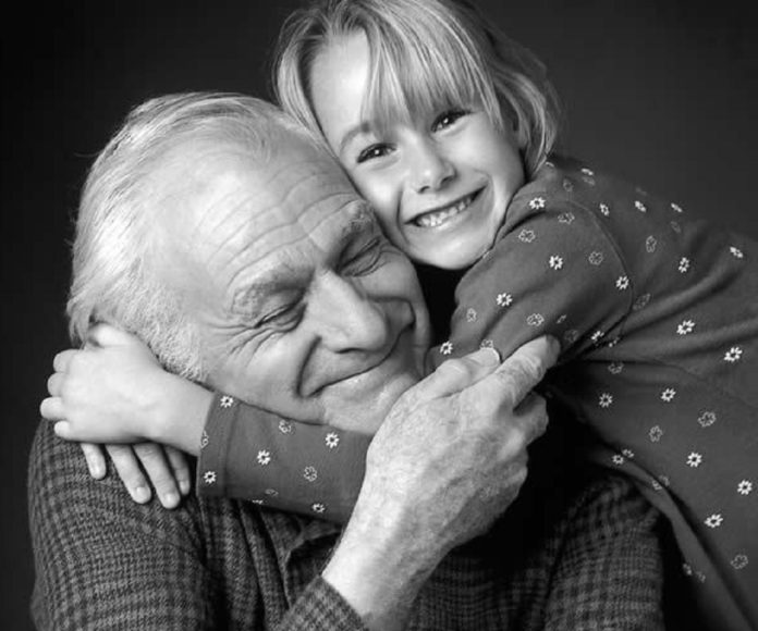 Os avós que cuidam de seus netos deixam marcas em suas almas