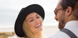 Não espere que outro diga a ela o que ela quer ouvir de você