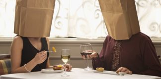 Só é Feliz quem para de tentar agradar a Plateia Só é Feliz quem para de tentar agradar a Plateia