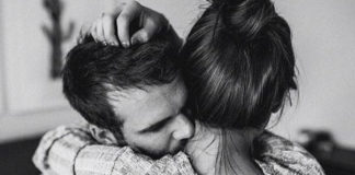 Não pare no tempo por alguém que continuou sem você