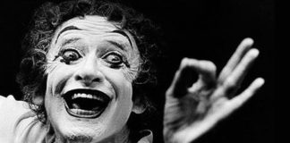 Não sou palhaço porque amei, palhaço é quem não se entrega