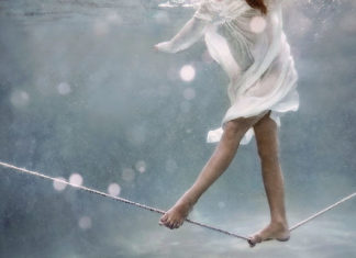 Sou assim, uma mistura exótica de medos infantis e coragens extraordinárias.