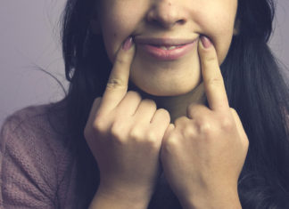 Desculpe-me, mas simpatia forçada nunca foi meu forte