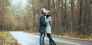 De morno só aceite banho. Amor tem que ser quente e inteiro, sim! De morno só aceite banho. Amor tem que ser quente e inteiro, sim!