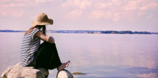 Tem gente que só soma quando some Tem gente que só soma quando some