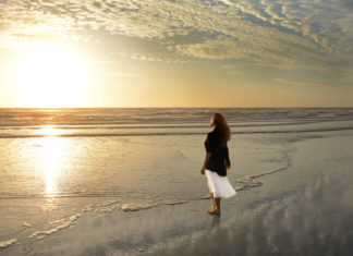 “Ame o que você tem, antes que a vida o ensine a amar o que você tinha”