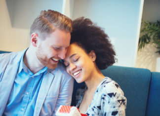 Custa “zero reais” dizer o quanto você gosta de uma pessoa.