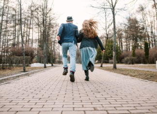 Quando a gente cansa de doer sozinho é hora de ir embora