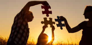 A mãe quer um médico, o pai um juiz, e o filho só quer ser feliz