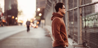 E a gente ainda pergunta por que o mundo vai mal. E a gente ainda pergunta por que o mundo vai mal.