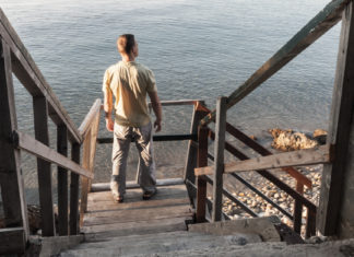 Aceitar as pessoas como elas são não nos obriga a conviver com elas