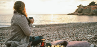 Enquanto você ocupar seu coração com a pessoa errada, a certa não terá espaço para chegar