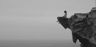 Trouxa é quem insiste em dar uma de esperto