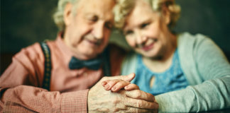 Não é o amor que sustenta o relacionamento, é o modo de se relacionar que sustenta o amor. Não é o amor que sustenta o relacionamento, é o modo de se relacionar que sustenta o amor.