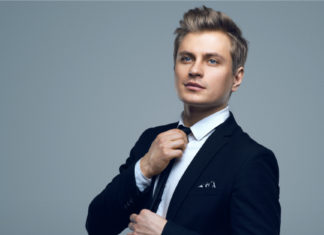 Narcisistas são uma fraude ambulante.