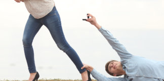 Um brinde a todos os foras que levamos até hoje! Um brinde a todos os foras que levamos até hoje!