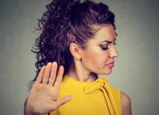 É impossível ser feliz ao lado de quem reclama de tudo