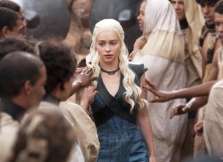 Haja humildade para descer dos altares e subir dos buracos a que nos submetemos espontaneamente