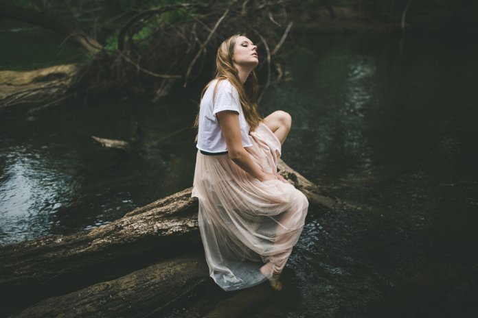 Se você quer viver sua verdade, apenas cuide-se e relaxe. Confia!