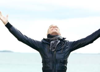 Se você quer viver uma vida feliz, amarre-se a uma meta, não às pessoas nem às coisas – Albert Einstein