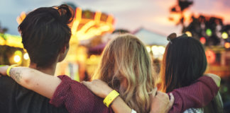 Cada pessoa é um teste, uma lição ou um presente Cada pessoa é um teste, uma lição ou um presente