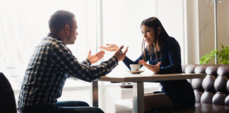O amor não consiste na ausência de conflitos, mas na habilidade de lidar com eles.