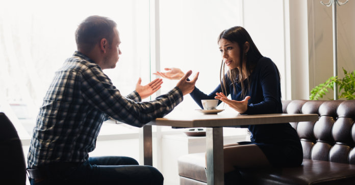 O amor não consiste na ausência de conflitos, mas na habilidade de lidar com eles.