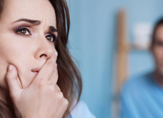 Moça, nunca cobre presença de alguém que não te quer por perto