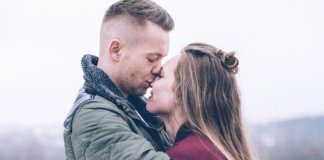 Você só é capaz de aceitar o que não é amor até conhecer o amor de verdade Você só é capaz de aceitar o que não é amor até conhecer o amor de verdade