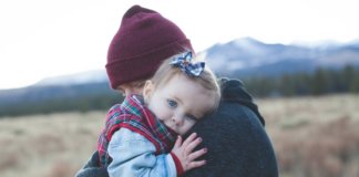 Segura teu filho no colo, mesmo que ele já tenha crescido