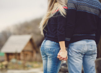 Algumas pessoas chegam para nos mostrar que nunca havíamos amado antes