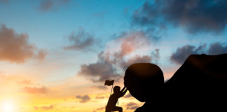 Não se iluda. O universo só conspira a favor de quem transpira. Não se iluda. O universo só conspira a favor de quem transpira.