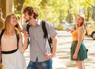 Amor não é uma questão de persistência, mas sim de consistência.