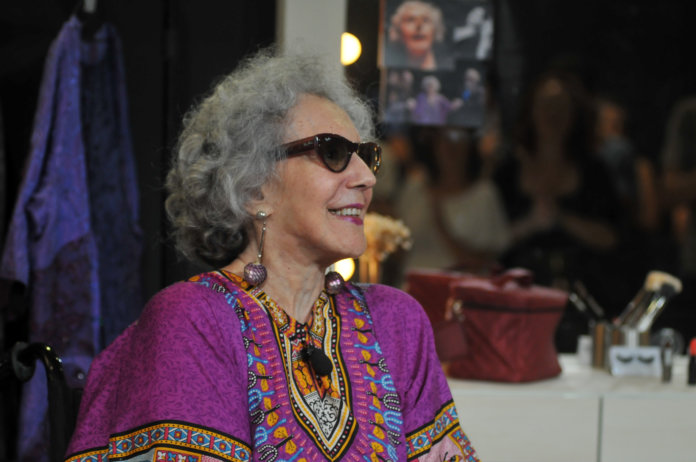 Maria-Alice-Vergueiro-por-Christina-Rufatto-1 Baixar a guarda