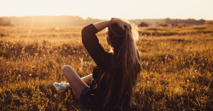 Untitled-design-26 Sou efeito colateral de tudo o que eu não soube fazer