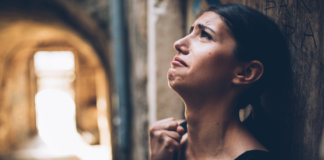 Em mágoa parada não brota amor Em mágoa parada não brota amor