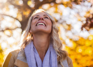 A gente é feito de pele e osso, mas também de remendos