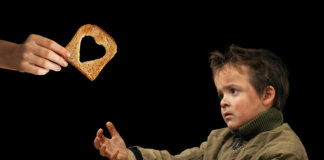 8 principais motivos que tornam uma pessoa carente. 8 principais motivos que tornam uma pessoa carente.