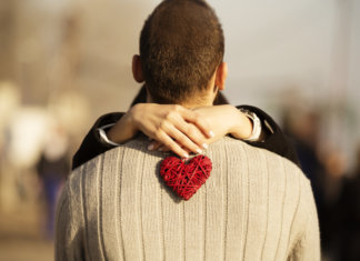 “Existem muitas emoções que as pessoas julgam ser amor, mas não são”