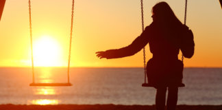 Não precisa torcer pela felicidade do ex, torça para você ser feliz sem ele