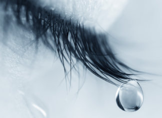 Chore, até que sua dor se esvazie e se preencha de esperança