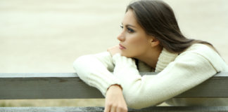 Chorar não é fraqueza, desanimar não é desistir.