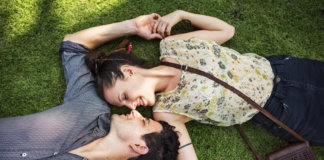 Saudade é sem tempo certo. Sinto falta do que foi com os anos e de quem continua perto. Saudade é sem tempo certo. Sinto falta do que foi com os anos e de quem continua perto.