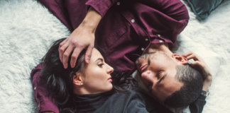 Gostar de você me faz gostar mais de mim mesmo.