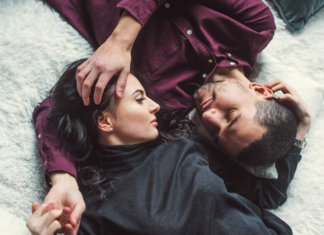 Gostar de você me faz gostar mais de mim mesmo.