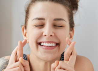 A felicidade só é possível para quem acredita nela.