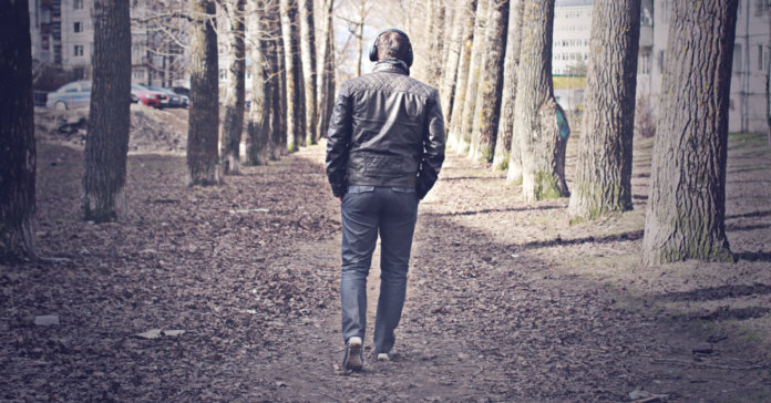 Untitled-design-26 Querer-te bem nem sempre é querer-te perto.