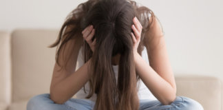 Há dois tipos de relacionamentos: os que te dão paz e os que te tiram ela Há dois tipos de relacionamentos: os que te dão paz e os que te tiram ela