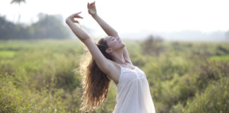 Se você ficar sozinho, pega a solidão e dança Se você ficar sozinho, pega a solidão e dança