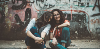 Aceita que dói menos